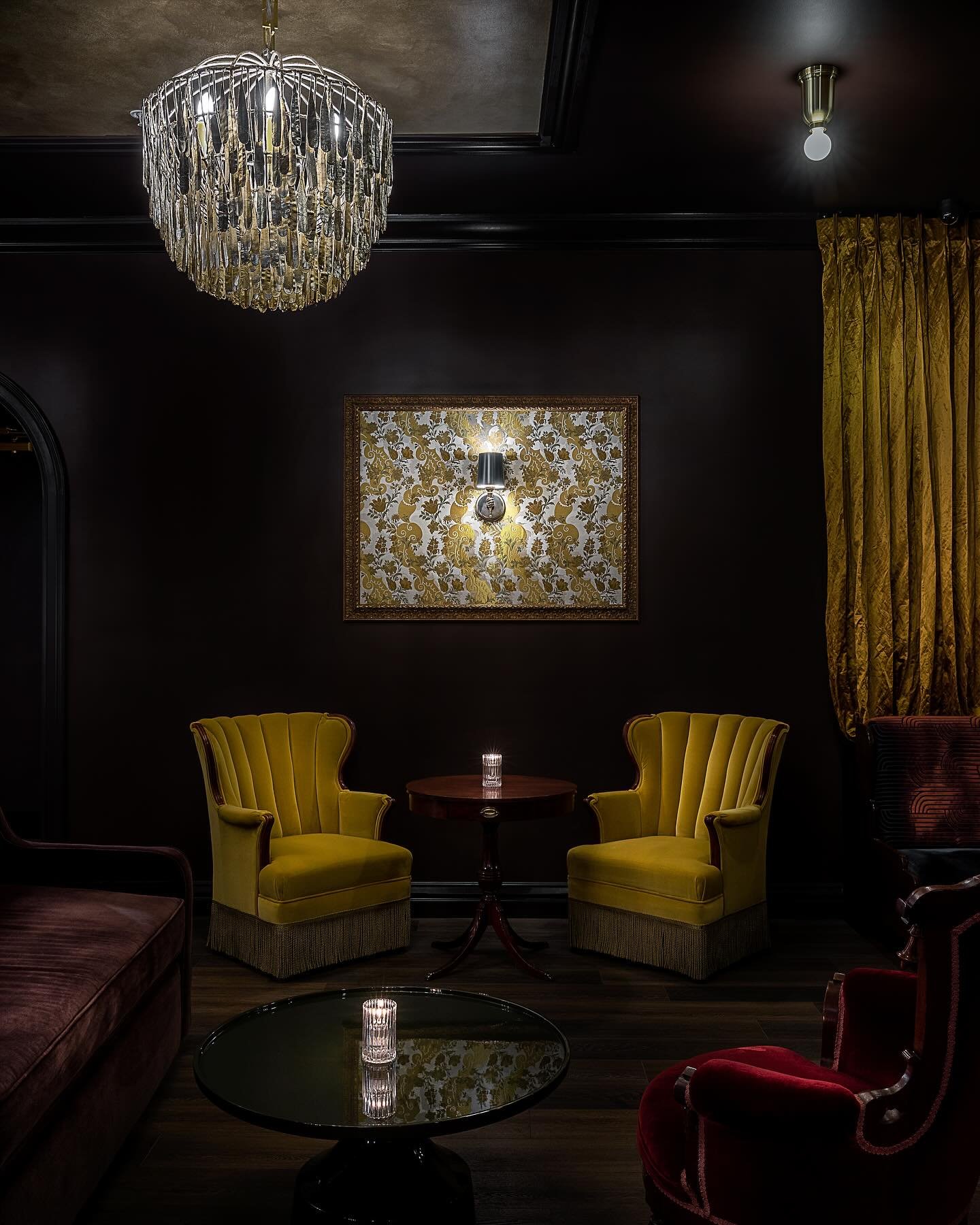 The right design for your space can make a huge impact on the success of your business. Bar &amp; lounge spaces thrive when the mood for your clientele is spot on. If you want patrons to stay longer - we optimize comfort, sound management and a uniqu
