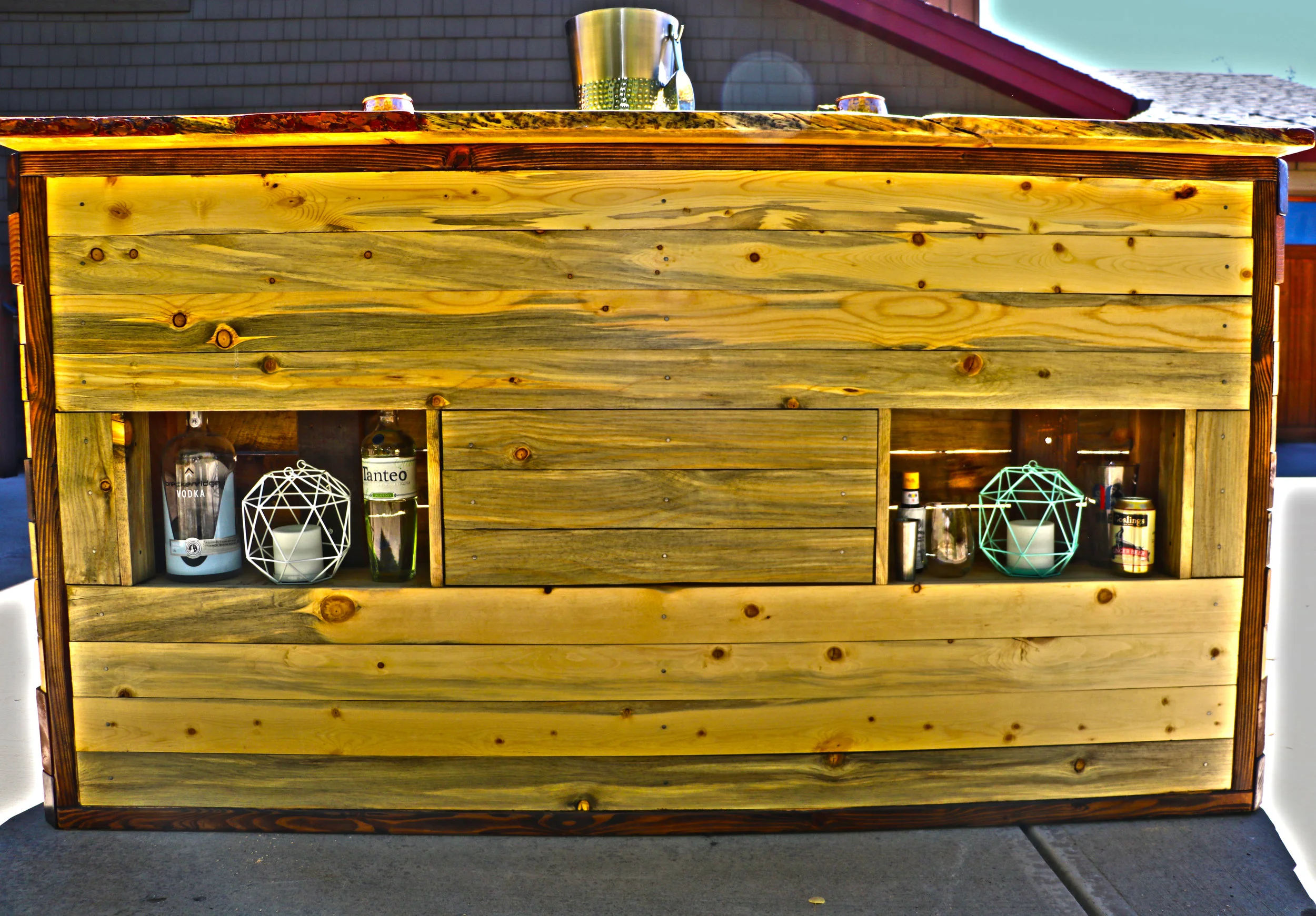Bar_HDR3.jpg