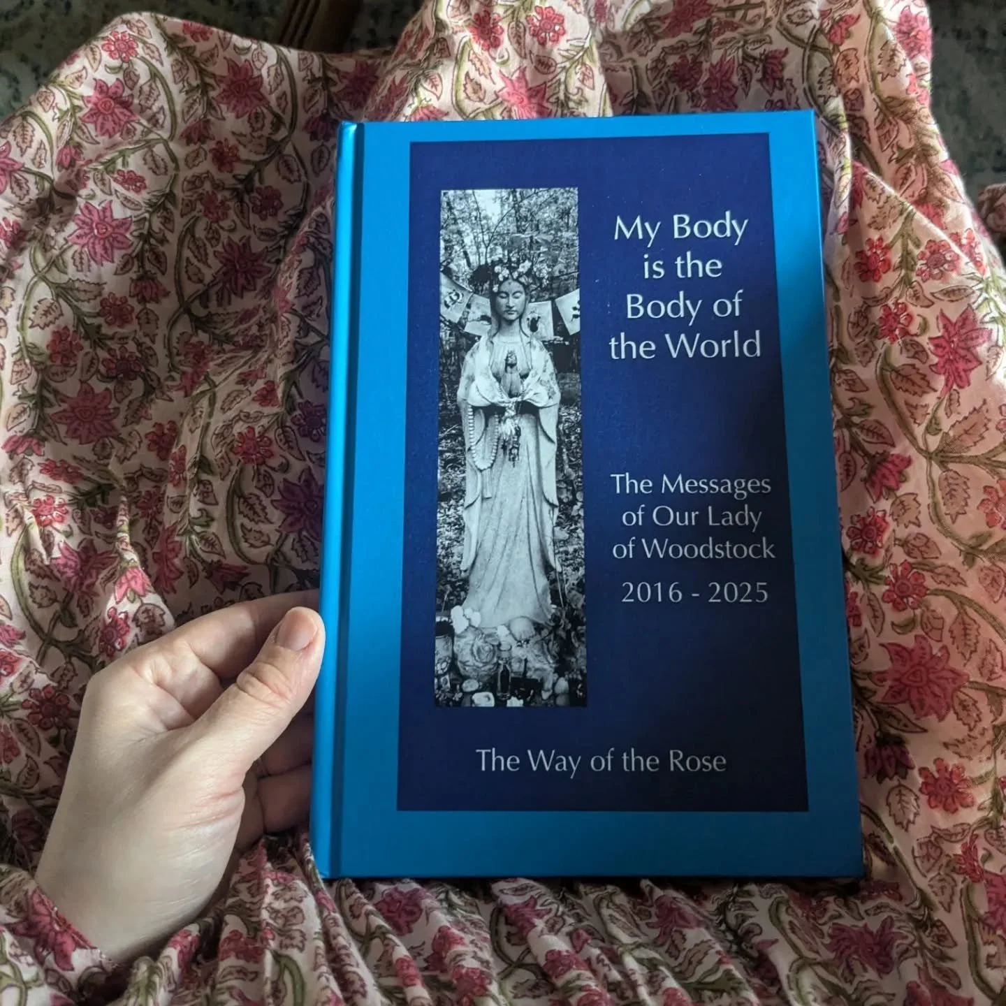 It's here! I have never pressed purchase on anything so quickly in my life 🌹 

Those of you who know me know I am a devotee of Our Lady - my life was transformed many years ago by the beautiful rosary teachings shared by Clark Strand and @perditafin