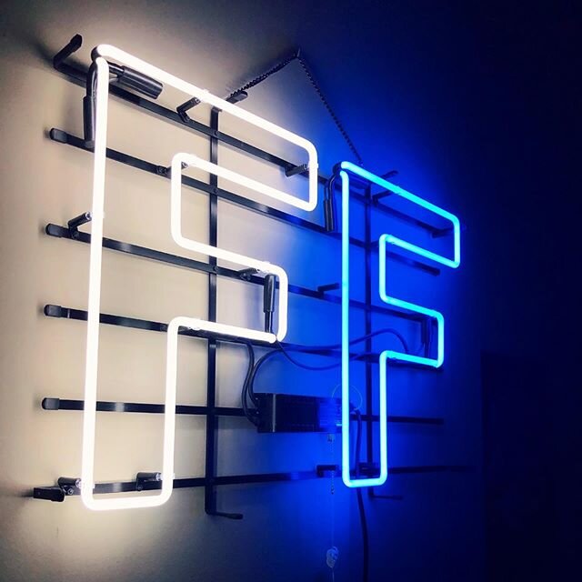 New year, new set additions. Make sure to subscribe to us on YouTube! #neonsigns #neon #youtuber #youtubechannel #80saesthetic #louisianaartist #louisianafilm #aesthetic