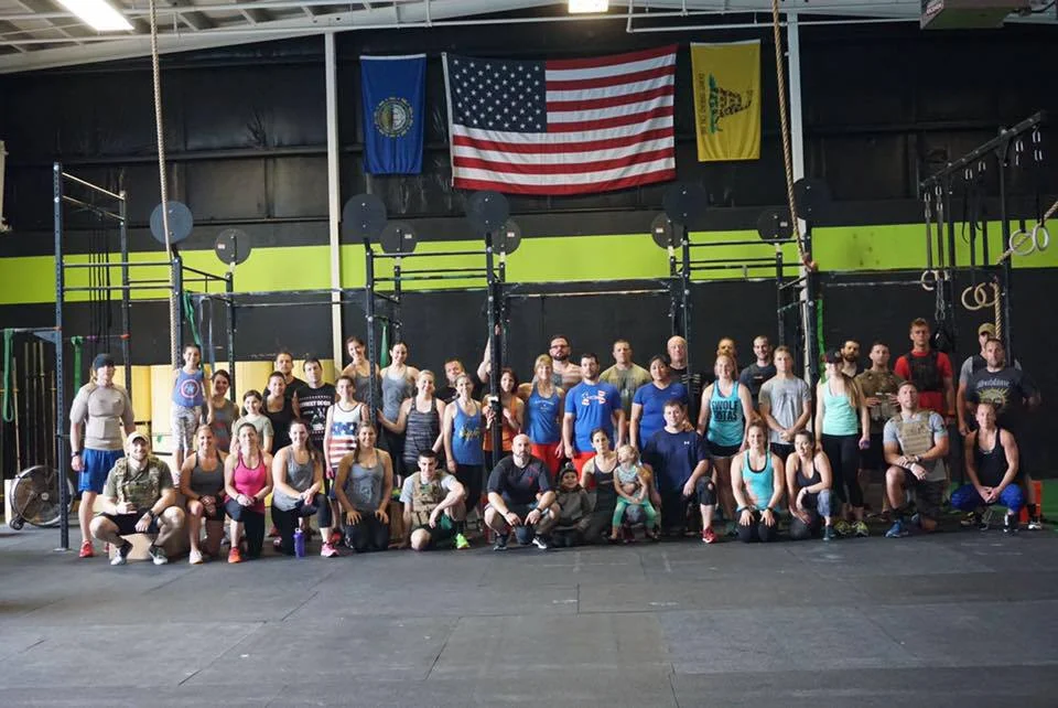 The crew from yesterday before tackling Murph. 