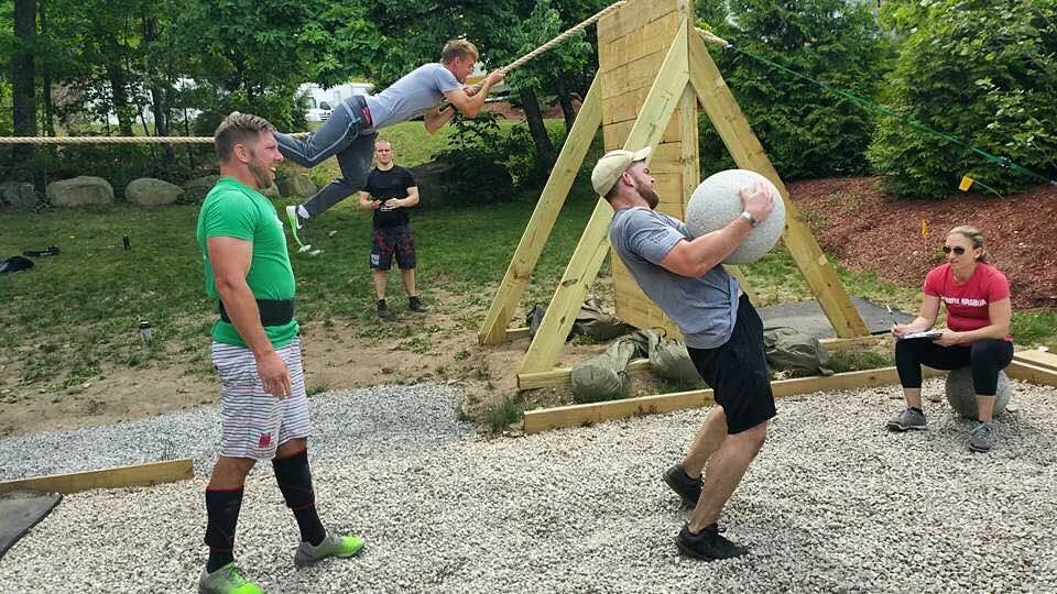 Couple Two/Tree Bro's training for that #PirateLife
