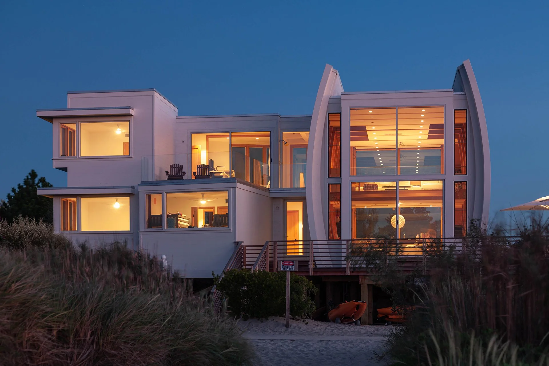 Cover 2-Dolphin-Twilight-Exterior-View-2.jpg