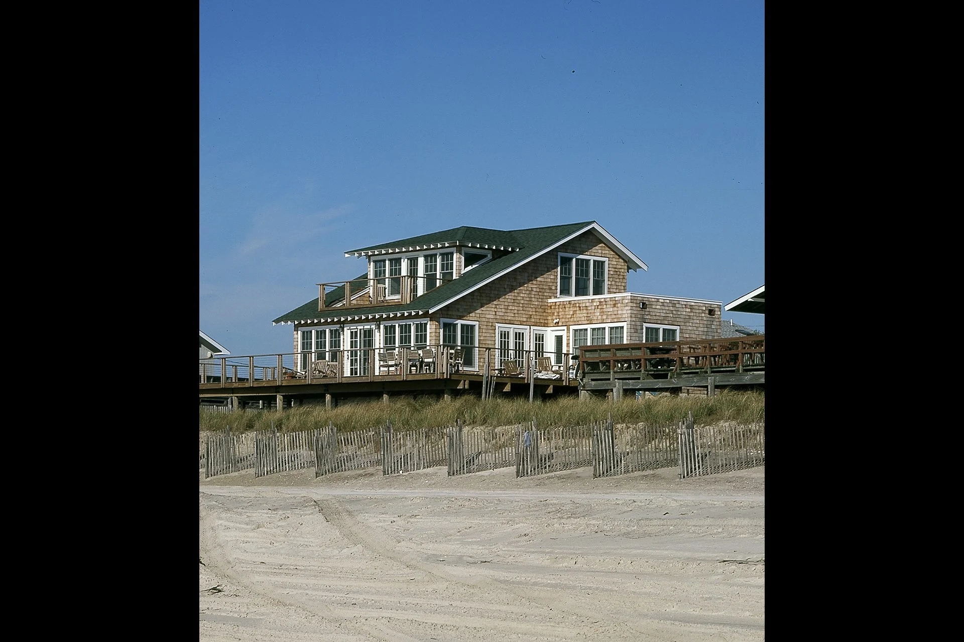 1-REFFOLD-Exterior-View.jpg
