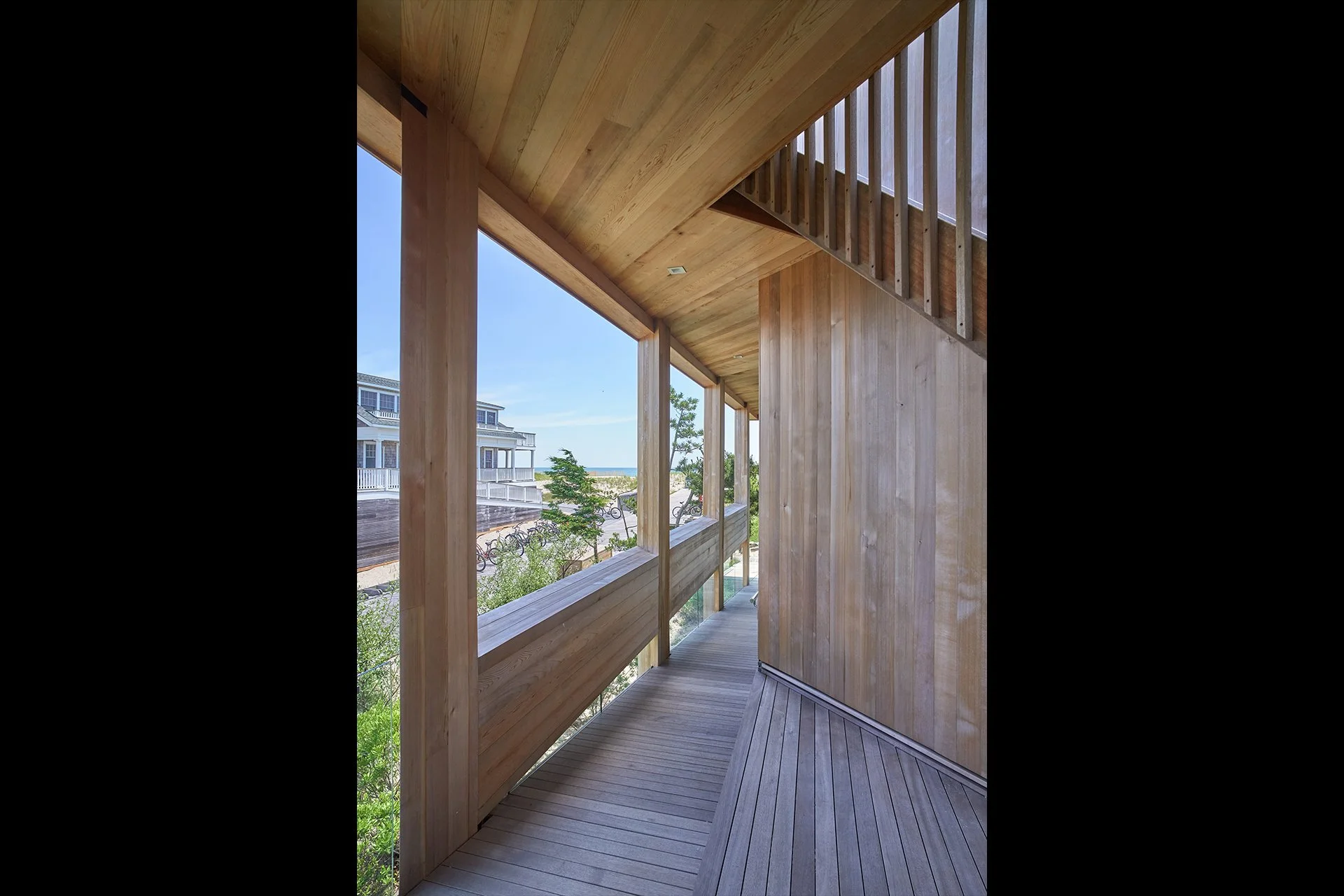 6_Pacific-Walk-1_Ramp-and-Stair-view.jpg