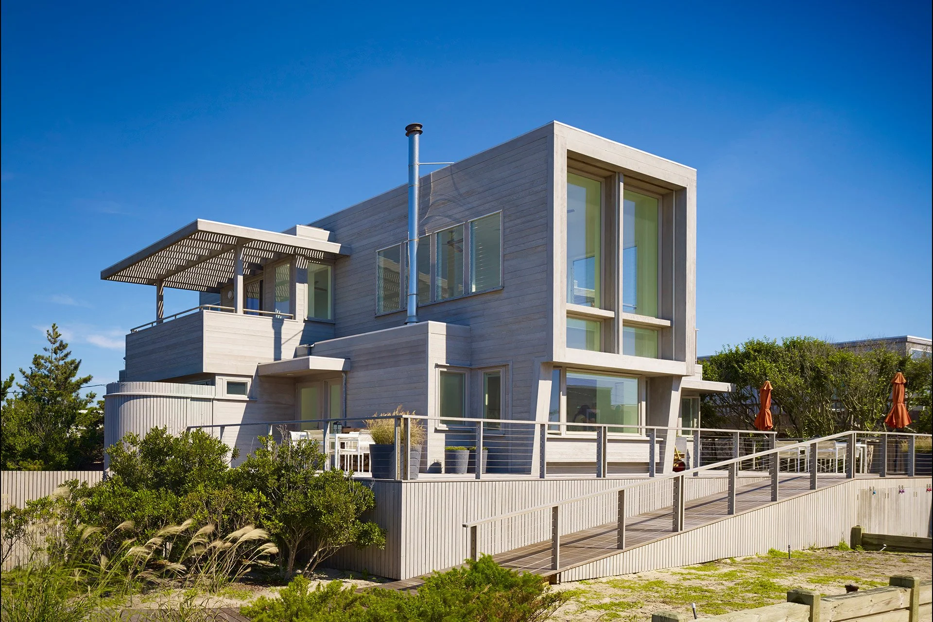 Cover 1-GULL-Exterior-View.jpg