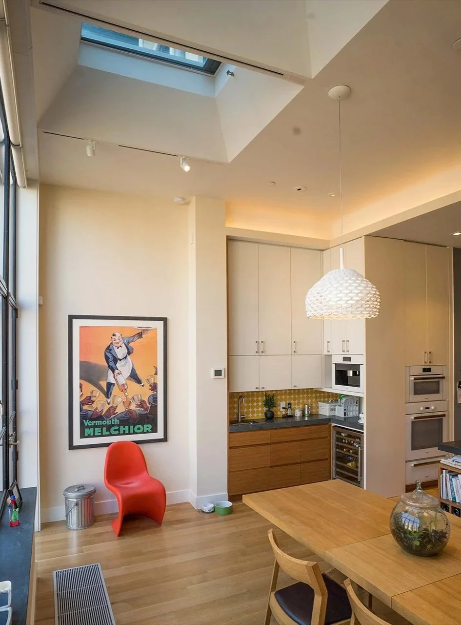 2-7TH-STREET-Dining-Wet-bar-View-1.jpg