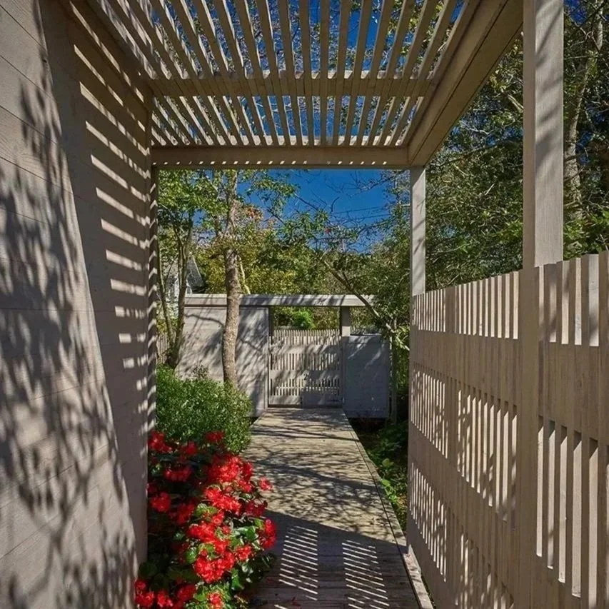 6-HOLY-Trellis-and-Fence.jpg