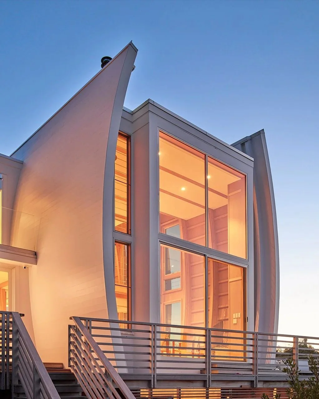 10-Dolphin-Exterior-View-5.jpg
