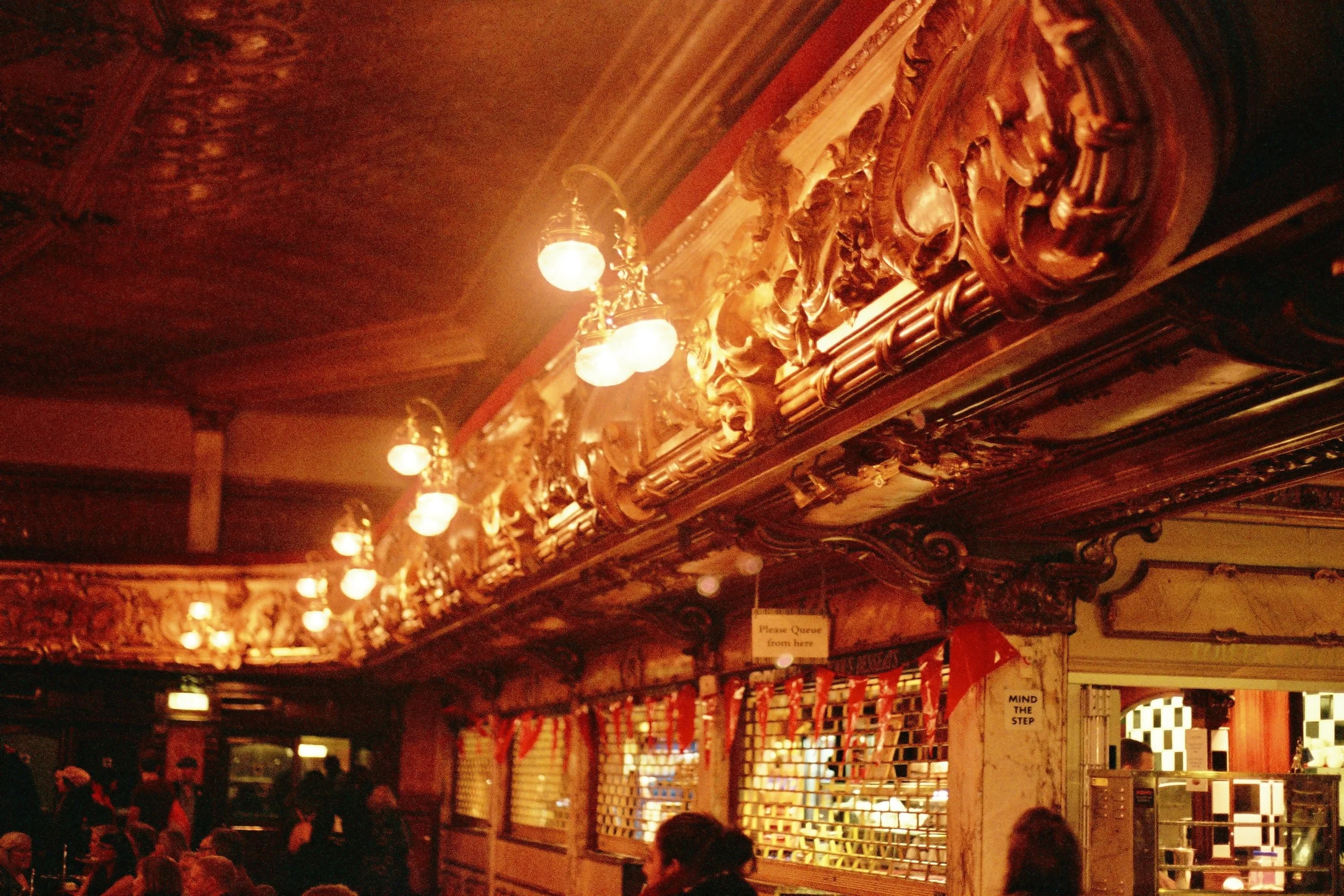 r001-004.jpg