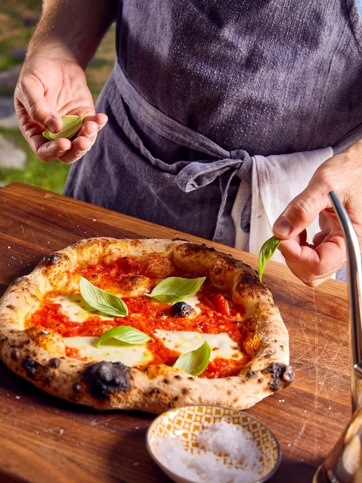 @cnutsmith wrote an excellent story for the @globeandmail on how to make Neapolitan-style pizza at home (published in this weekend&rsquo;s paper). @christievuong shot it and I helped make the food pretty. I can vouch for just how delicious these all 