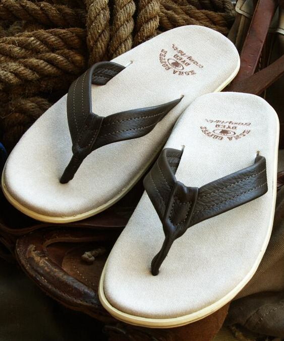 Need a comfy sandal for cruising the islands? Check out the Aukai Kona Coffee Sandal. As an additional perk, when you spend $75 or more, you’ll receive a free classic pocket tool for the Mr. Fix-It in your life.