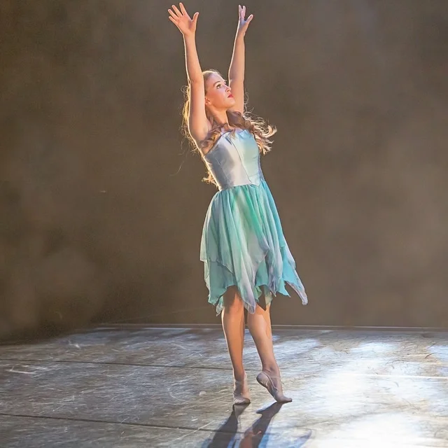 04 ballerina.jpg