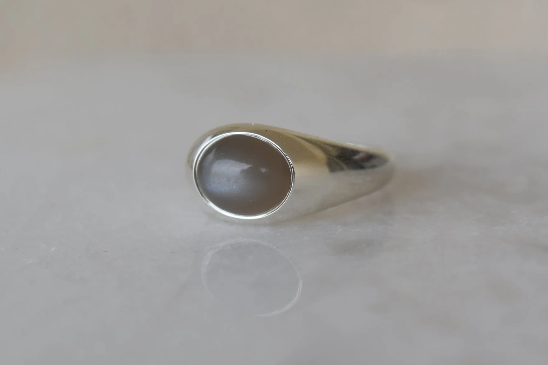 silver+grey+moonstone.png