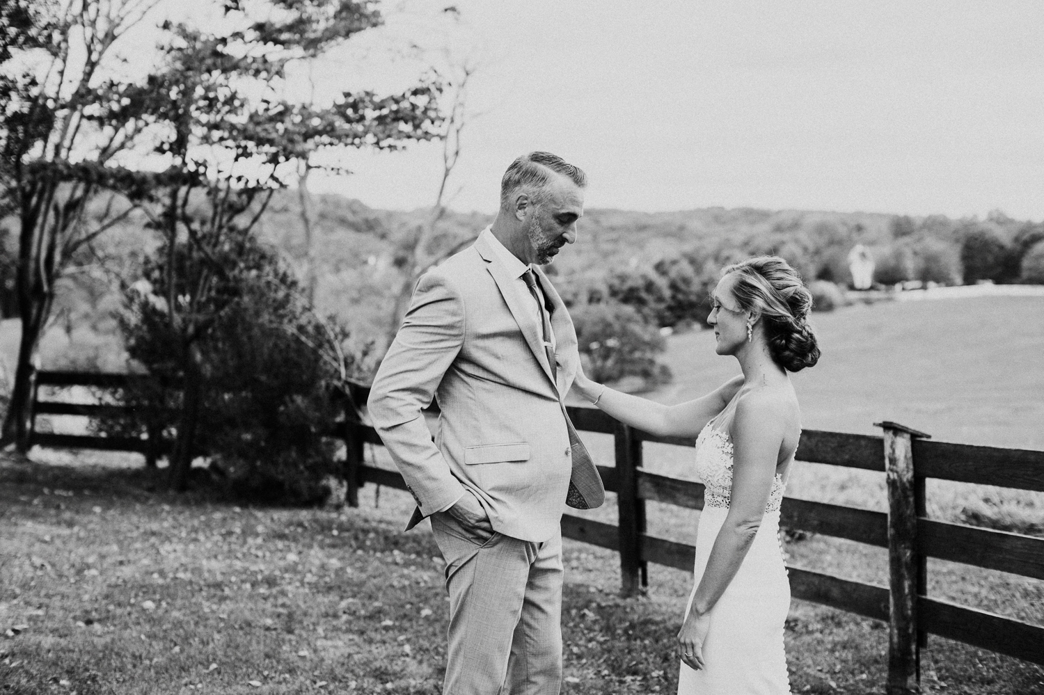 phoenix_maryland_barn_silo_hill_wedding_photographer 45.jpg