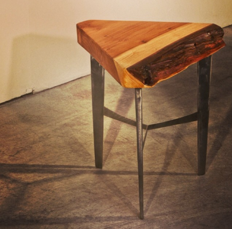 Redwood Triangle Table