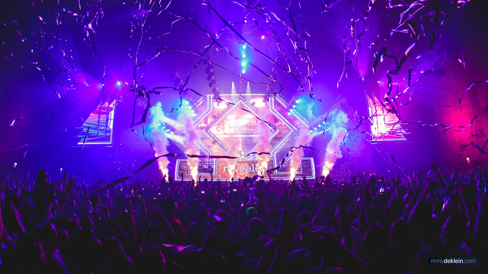 Hardwell Amsterdam Dance Event streamers
