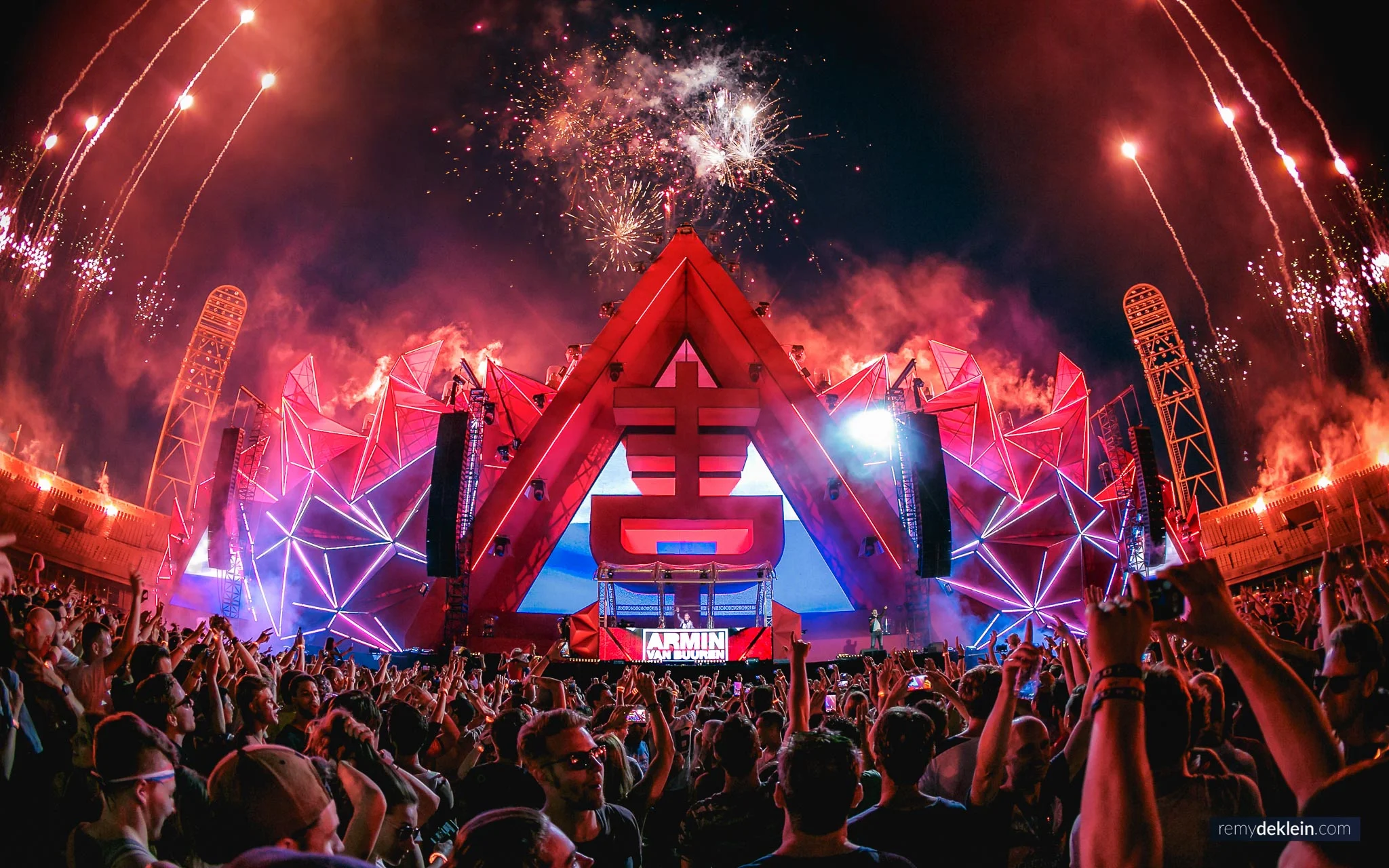 Flying Dutch 2016 Fotos Photos Mainstage Armin van Buuren
