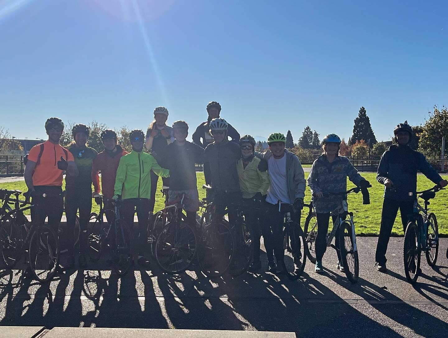 First combo group ride 🚴 🚴&zwj;♀️🚴&zwj;♂️!!! Thanks everyone for showing up and making it a fun one!!! ☀️🥶