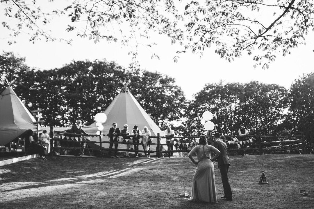 💒 Real Wedding! 🕊️

🌈 A Laidback Micro Tipi Wedding By @the_copper_knots 
 📸

💘 Check out the stunning photography by visiting the link in bio and press 'read more'!
&bull;
&bull;
&bull;
&bull;
&bull;
#weddingday #weddingdress #bride #weddingpho