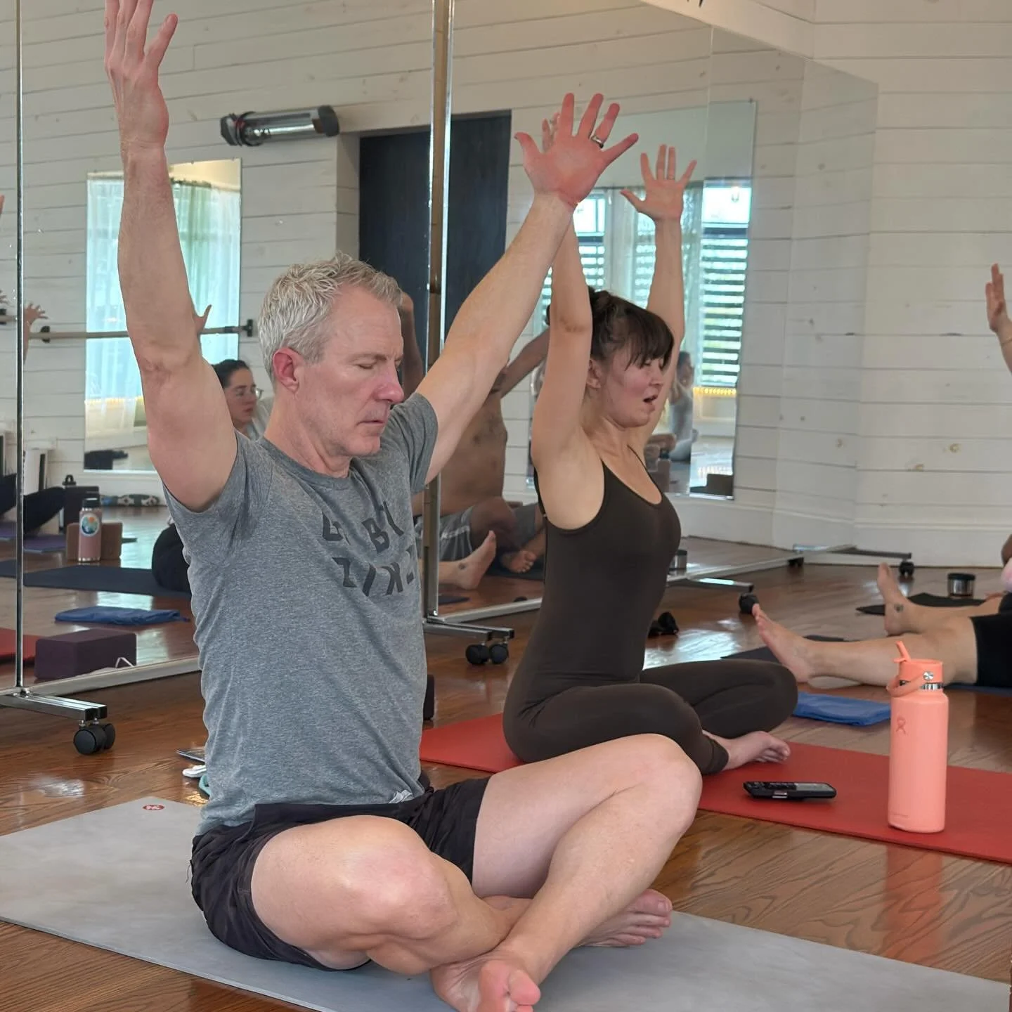 We feel GRATEFUL &amp; RADIANT ☀️

Thank you Albina &amp; Roger for such a great hip &amp; heart opening Forrest Yoga class. Every class we take with you is a new &amp; profound experience. 

Thank you for being our teachers 🙏

@albinarippy @rogerri