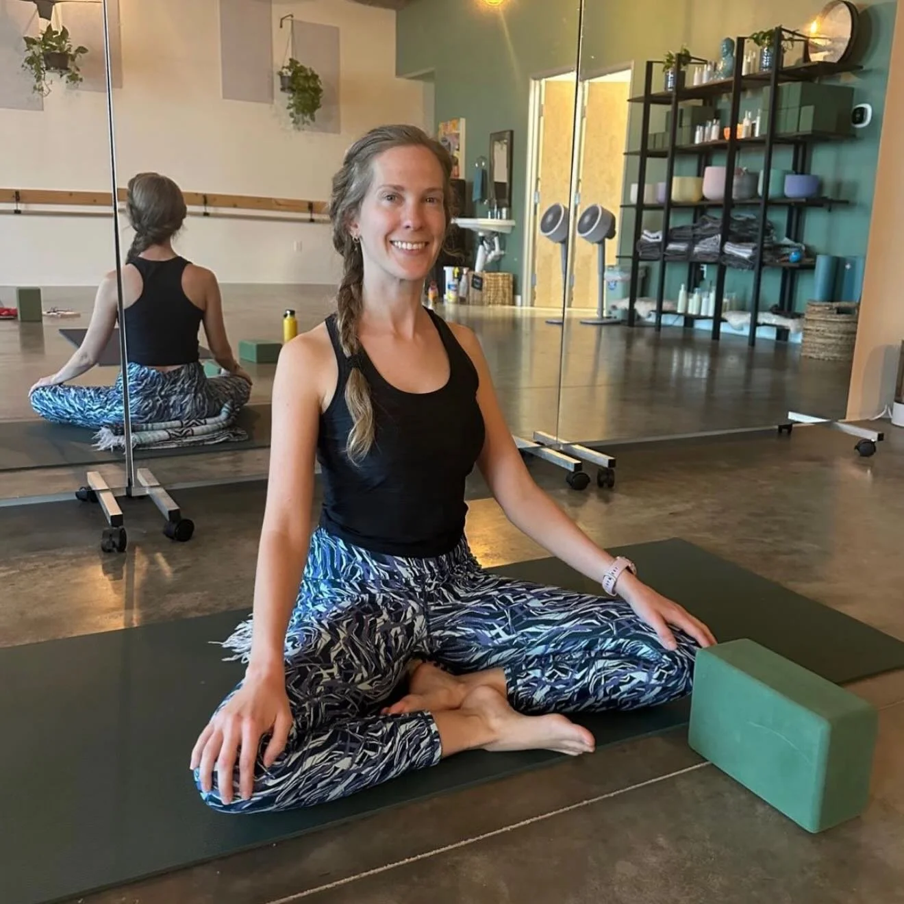 Join Michelle this evening in our beautiful Lockhart studio as she showcases her gentle flow to complete her yoga teacher training! 

Friday Jan 23rd 
5pm Gentle Flow 

Way to go Michelle! 👏☀️🙌

#popupyoga #yogateachertraining #lockharttexas #lockh