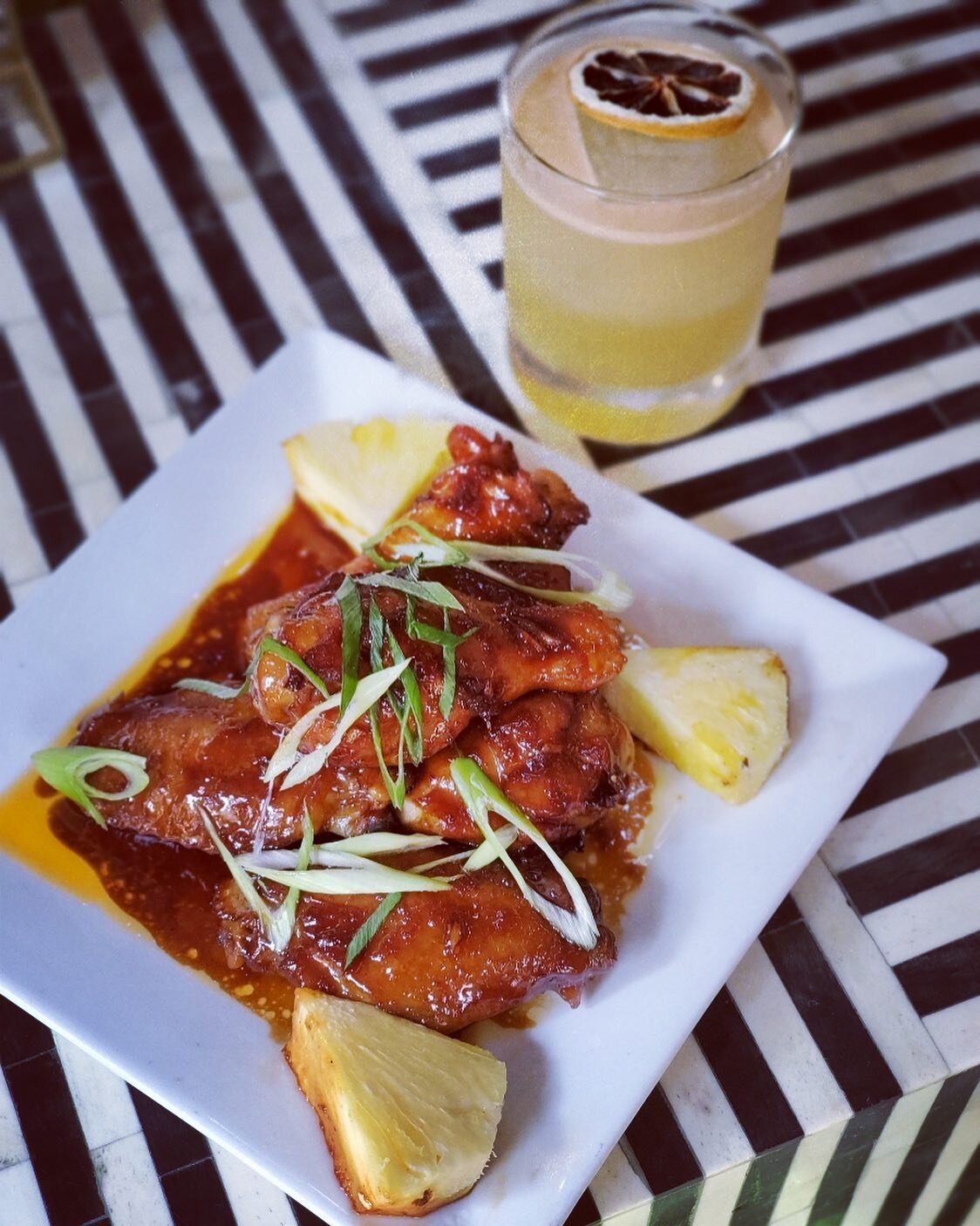 Hawaiian-style chicken wings paired with a chipotle pineapple mezcal concoction. Join us for outdoor seating 5-11pm every night.