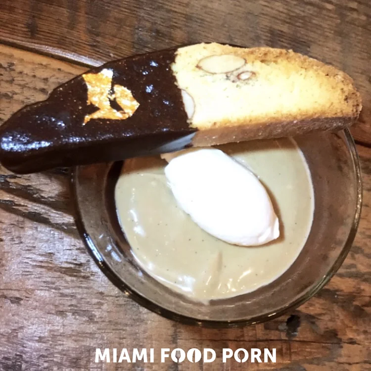  Budino with butterscotch pudding, cream, cantucci