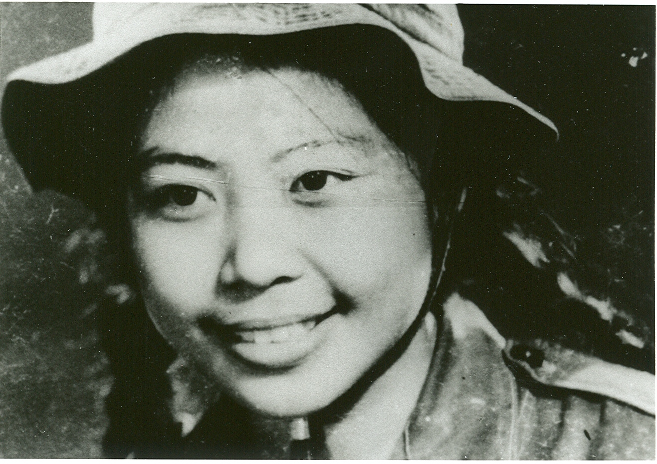 Le Minh Khue. As a teenager, she worked to clear the Ho Chi Minh trail for the North Vietnamese.
Normal
0
false
false
false
EN-US
JA
X-NONE
/* Style Definitions */
table.MsoNormalTable
{mso-style-name:"Table Normal";
mso-tstyle-rowband-size:0;
mso-tstyle-colband-size:0;
mso-style-noshow:yes;
mso-style-priority:99;
mso-style-parent:"";
mso-padding-alt:0in 5.4pt 0in 5.4pt;
mso-para-margin:0in;
mso-para-margin-bottom:.0001pt;
mso-pagination:widow-orphan;
font-size:12.0pt;
font-family:"Avenir Book";
color:#2A2F3C;}
Lê Minh Khuê. Khi là thiếu niên, Khuê tham gia dọn đường mòn Hồ Chí Minh cho người Bắc Việt Nam. 