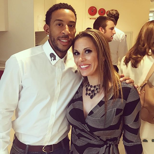 Just artisting out with one of my favs ever @ludacris & of course I didn’t tell him or completely #fangirlout or it could’ve gotten super awkward! But I’m pretty sure we’re gonna Duet now 😜💋 #btigcharityday #makeacall #makeatrade #makeadifference #givingback #Ludacris #rapper #singer #duet #justputtingitoutthere