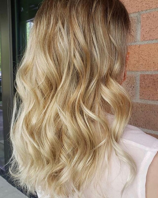 Honey blonde balayage. #goldwell #honeyblonde #balayage #highlights #beaverton #tigard #twystsalon #progressridge @progressridgetownsquare @damicocorey