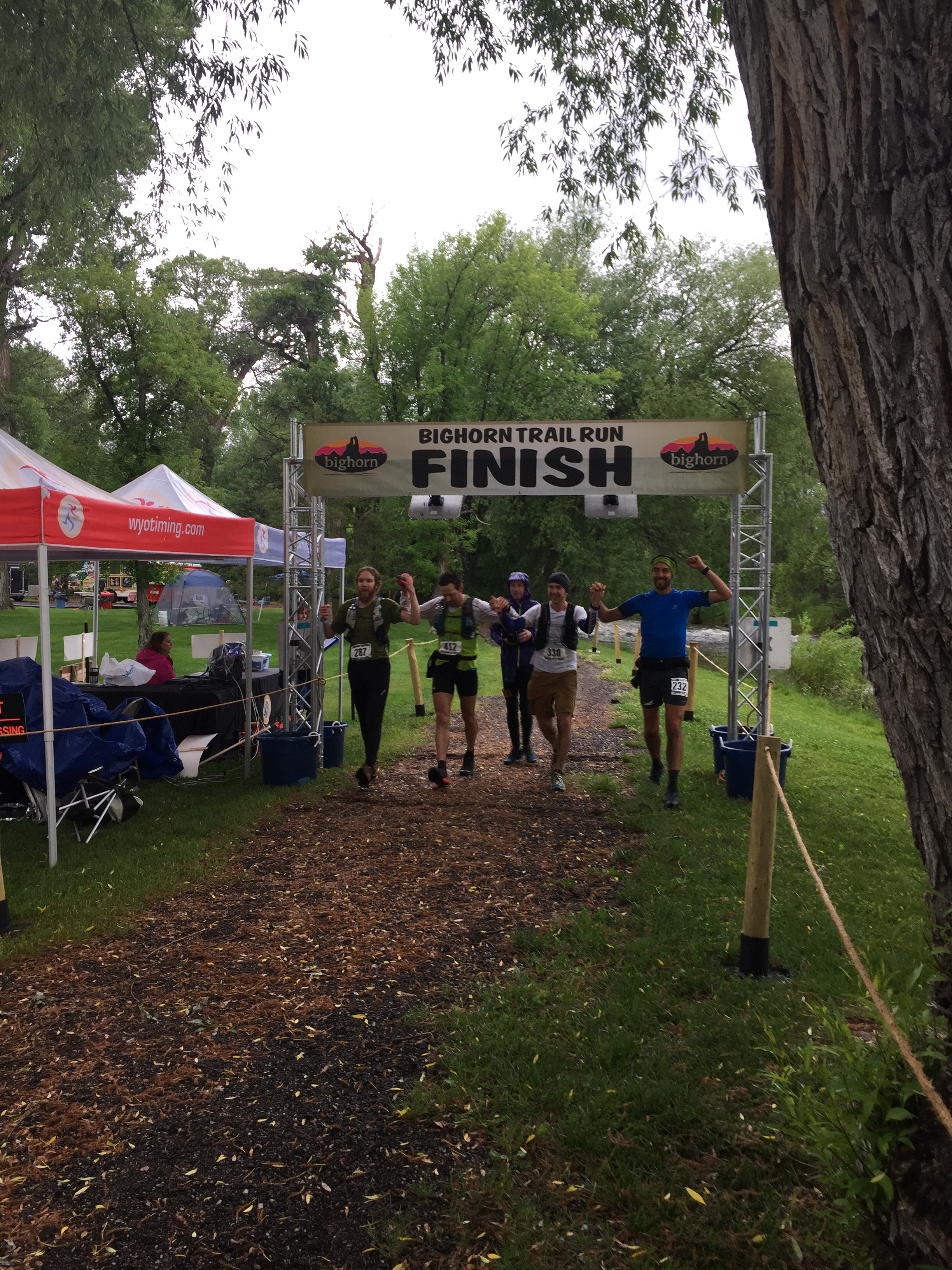 Holding hands is totally acceptable DURING 100 MILERS.