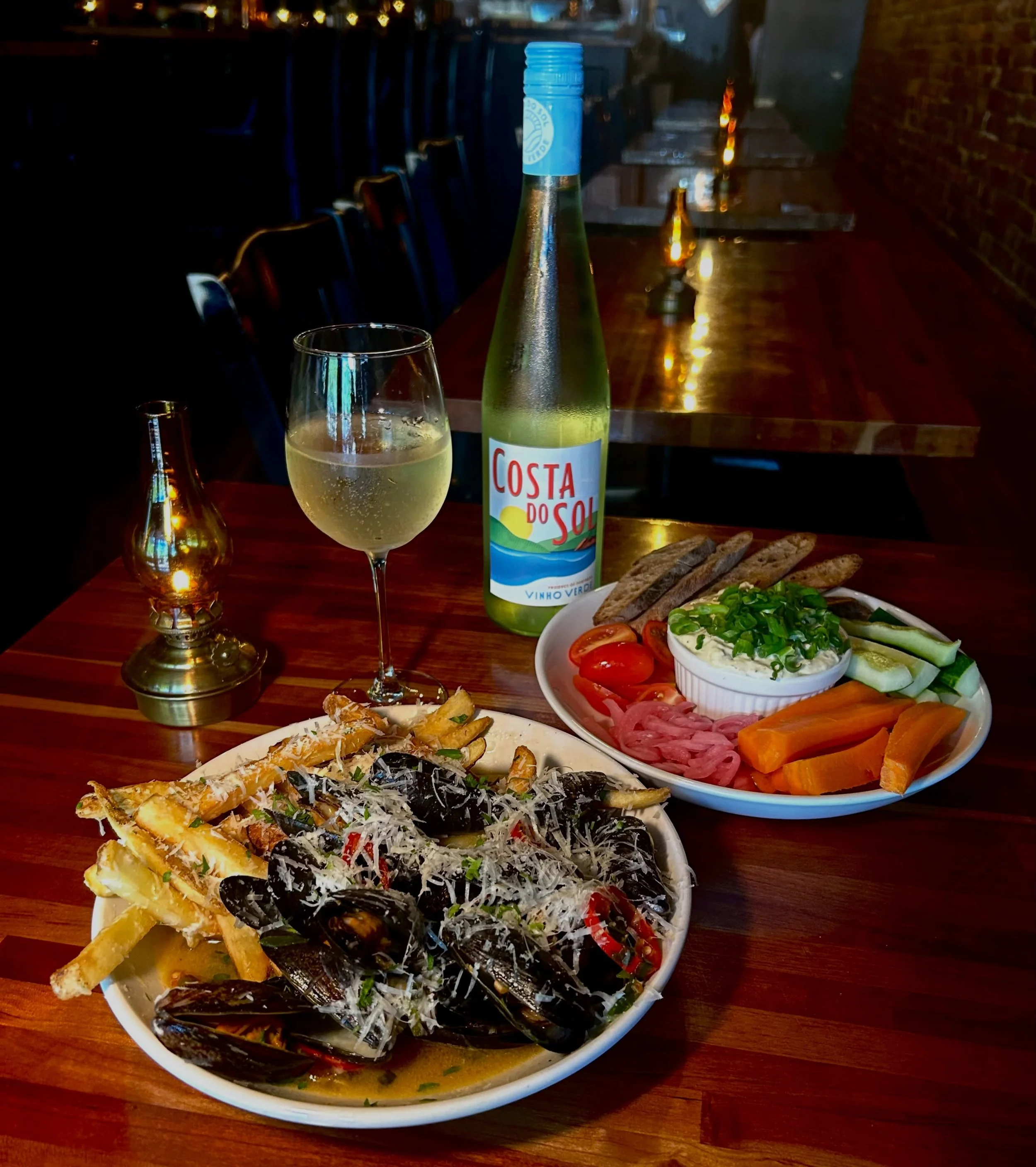 NEW SUMMER SNACKS ON THE MENU!! MAKE SURE TO ORDER THEM WITH A ROUND OF COCKTAILS! 

IT&rsquo;S A GORGEOUS SUNDAY AND PERFECT FOR SOME TIME ON THE PATIO!

FRESH⚫️WILD-CAUGHT⚫️SUSTAINABLE