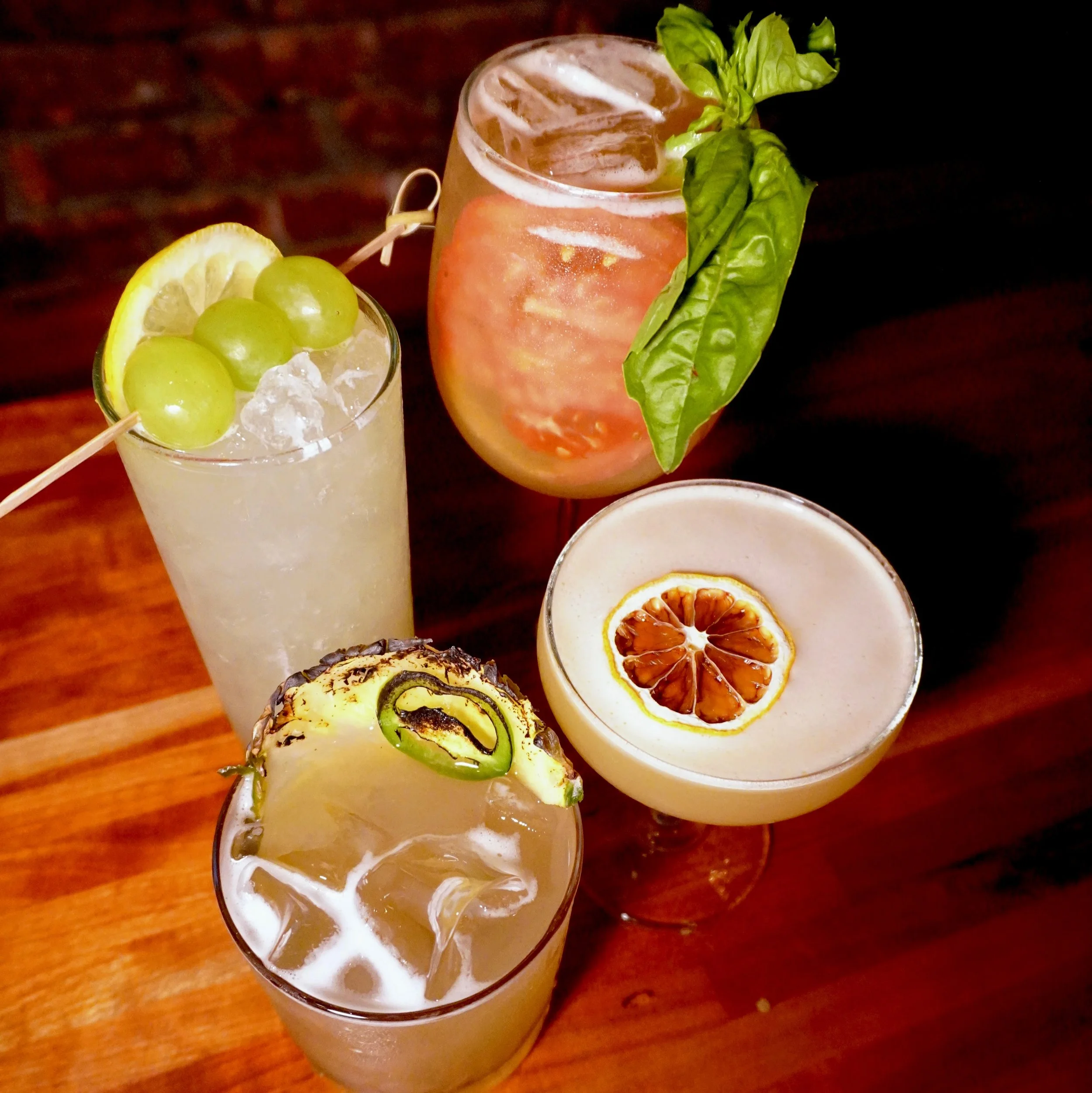SUNDAY COCKTAILS!

HAPPY HOUR CANS &amp; CLAMS AT 4!!

FRESH⚫️WILD-CAUGHT⚫️SUSTAINABLE