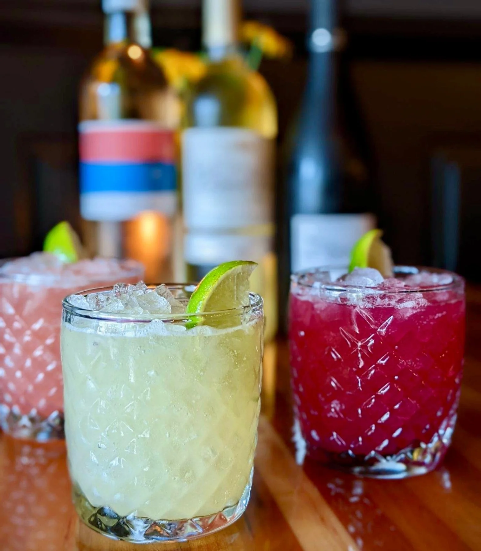 TACO TUESDEE&hellip;.NOTHIN QUITE LIKE THE $8 TFF MARG!! 

$1 OYSTER HAPPY HOUR AT 4! 

FRESH⚫️WILD-CAUGHT⚫️SUSTAINABLE