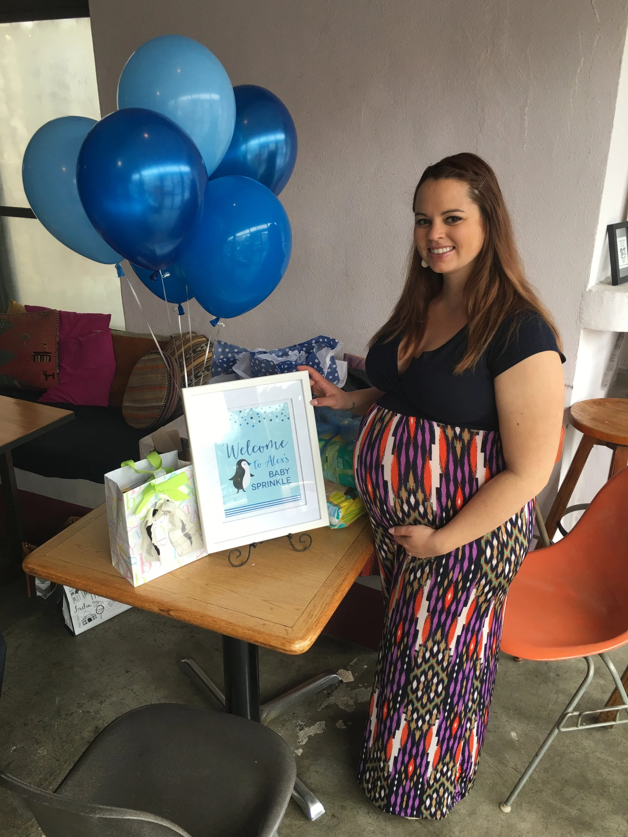 Mom to be from a Penguin sprinkle. Mini Party by shopmkkm.com