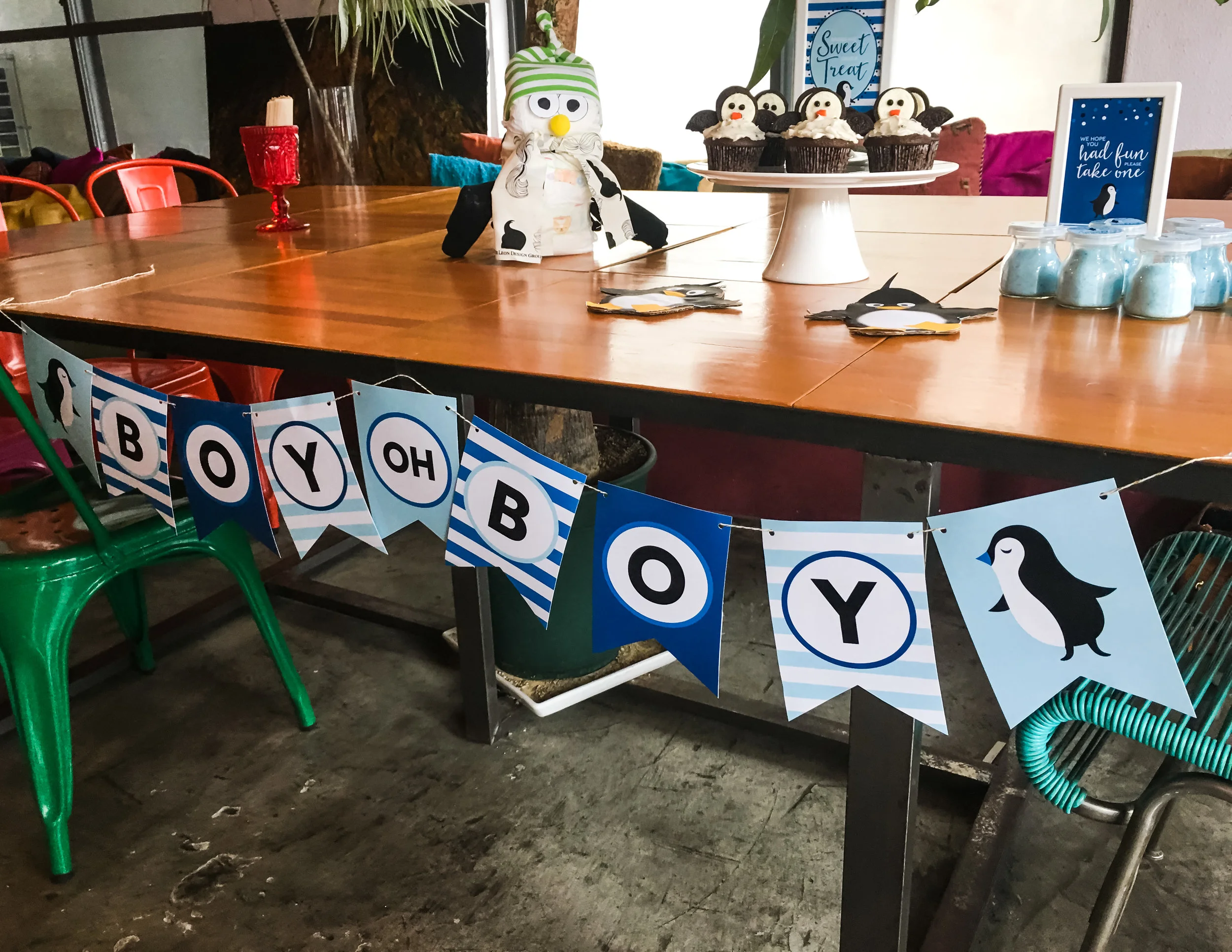 Penguin baby shower banner. 