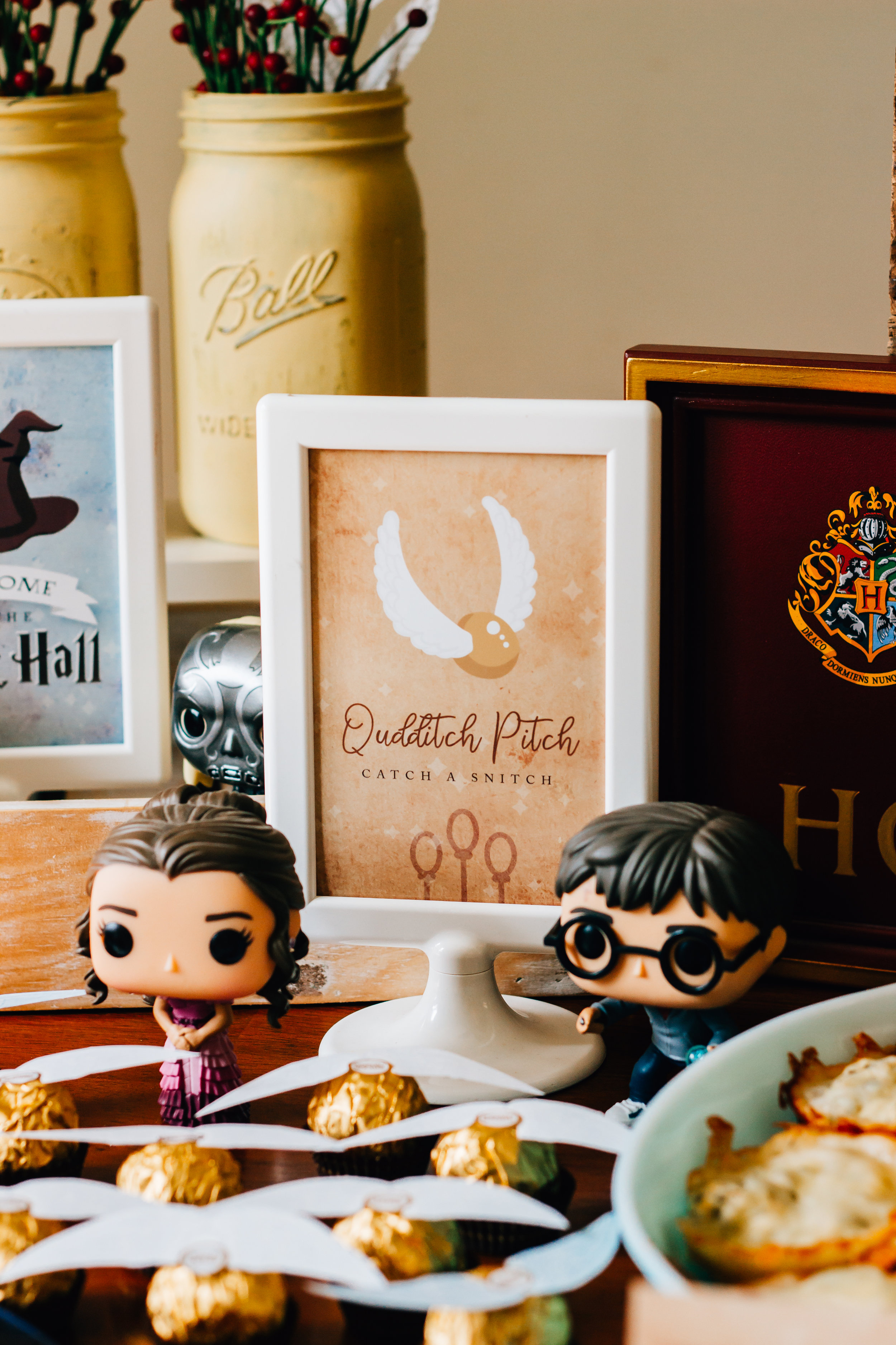 Harry Potter party signs // free printable designs from shopmkkm.com