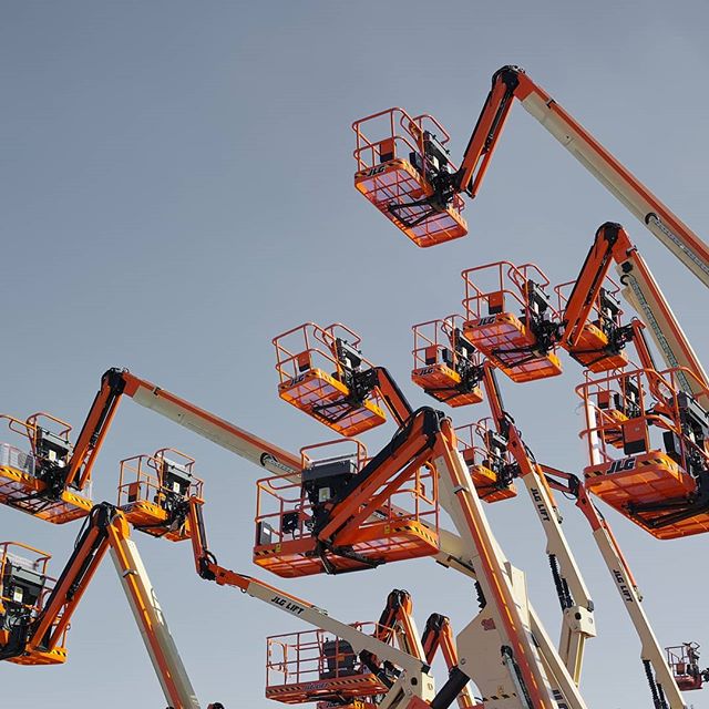 The air hung heavy that day, it burned the nostrils, like the smell of burning plastic. The machines whired to life and slowly rose in to the sky, like praying mantis might over an ant nest, dominating the dirty skyline. #riseofthemachines