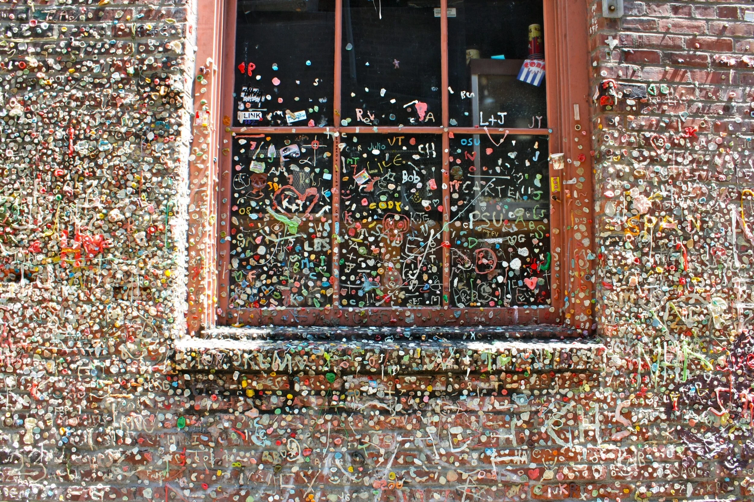 One city’s mess is another city’s mural. The intriguingly eclectic ‘   Seattle Gum Wall   ’ has become something of a grunge icon.