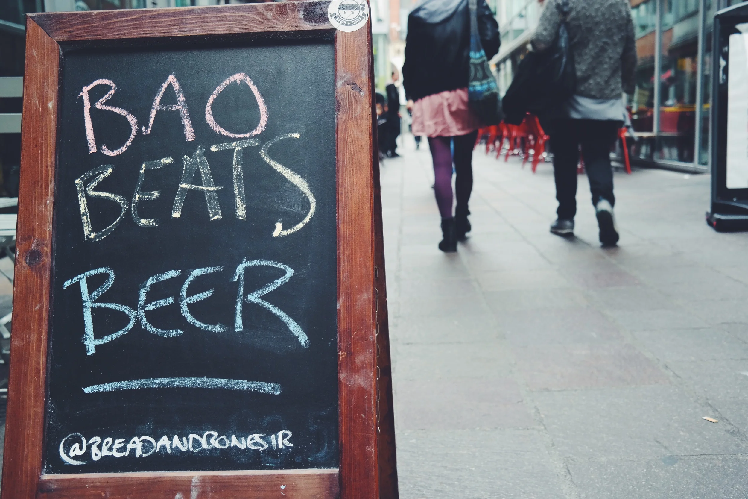Boa Beats Beer