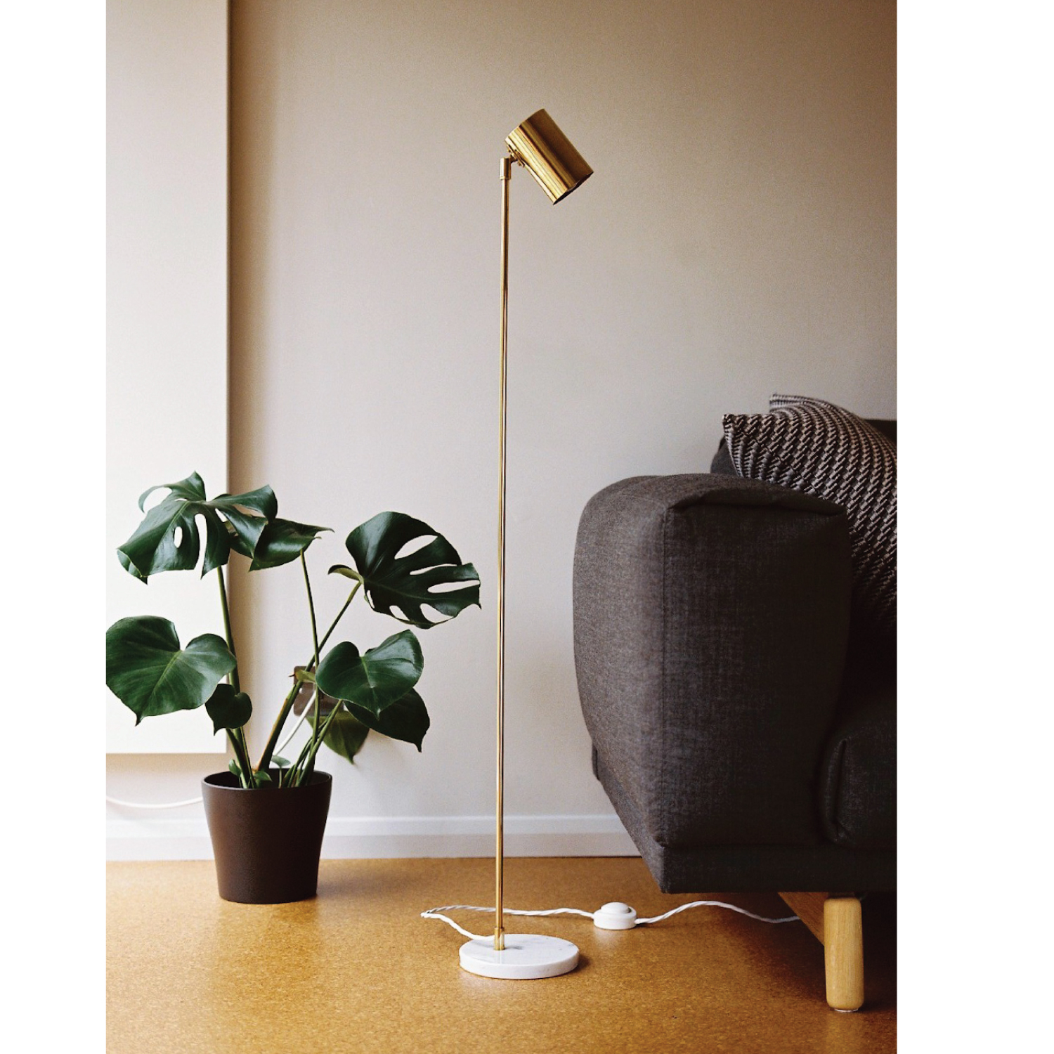 Pavilion_Series_Floor_Lamp_White.jpg