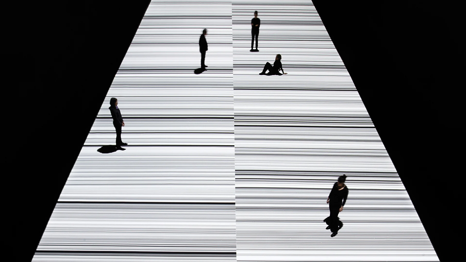 Navigating Neoliberalism 
 
              
 
   Political aesthetics in an age of crisis      by Nick Srnicek