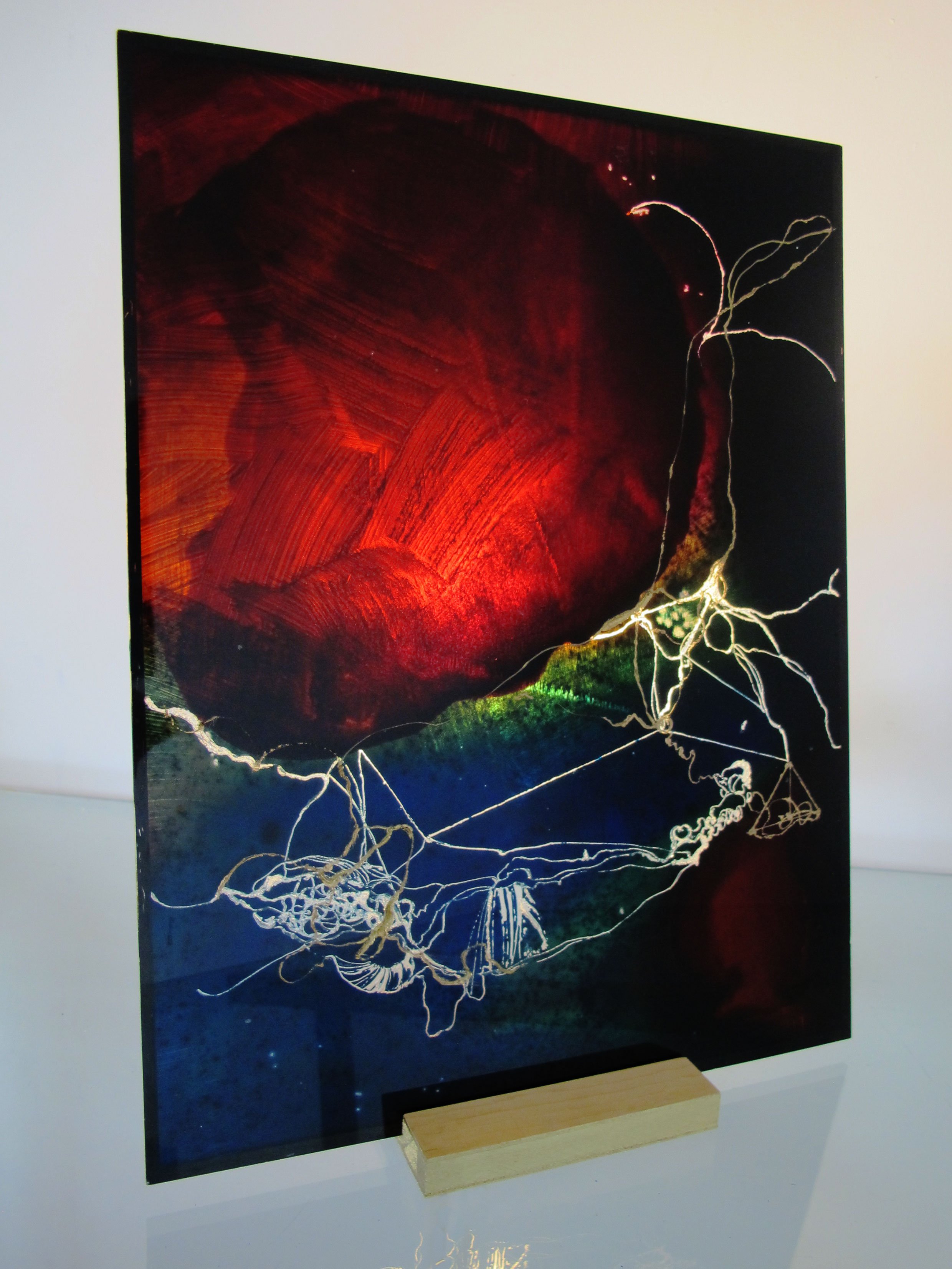  PLASMA V (2022) Peinture et techniques mixtes sur plexiglas sur socle bois érable 38,5 x 28,5 cm 700 euros 
