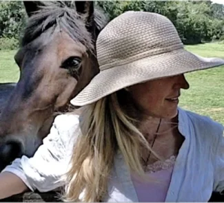 listenlikeahorse.jpeg