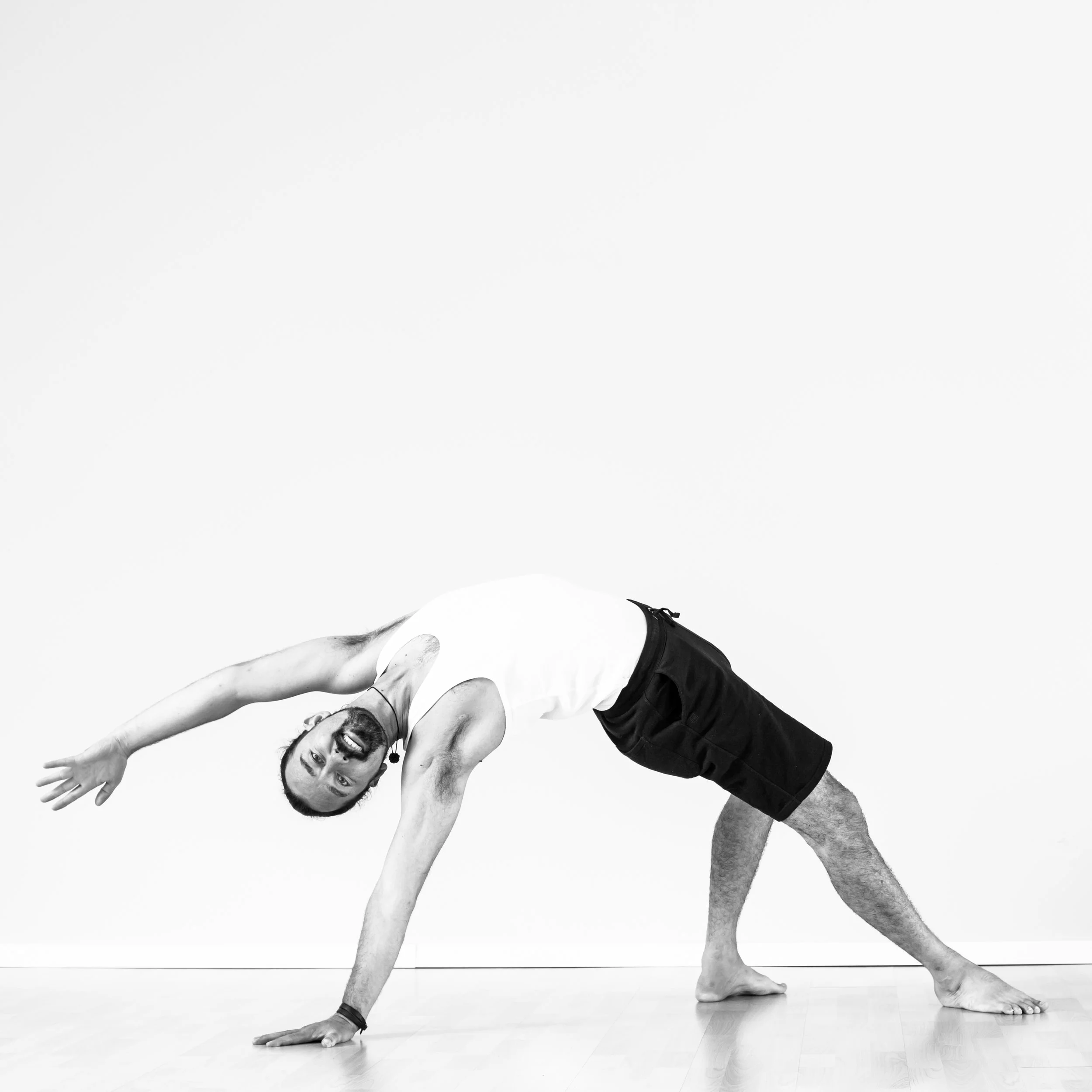 Alex_Vinyasa Intensive Luft.jpg