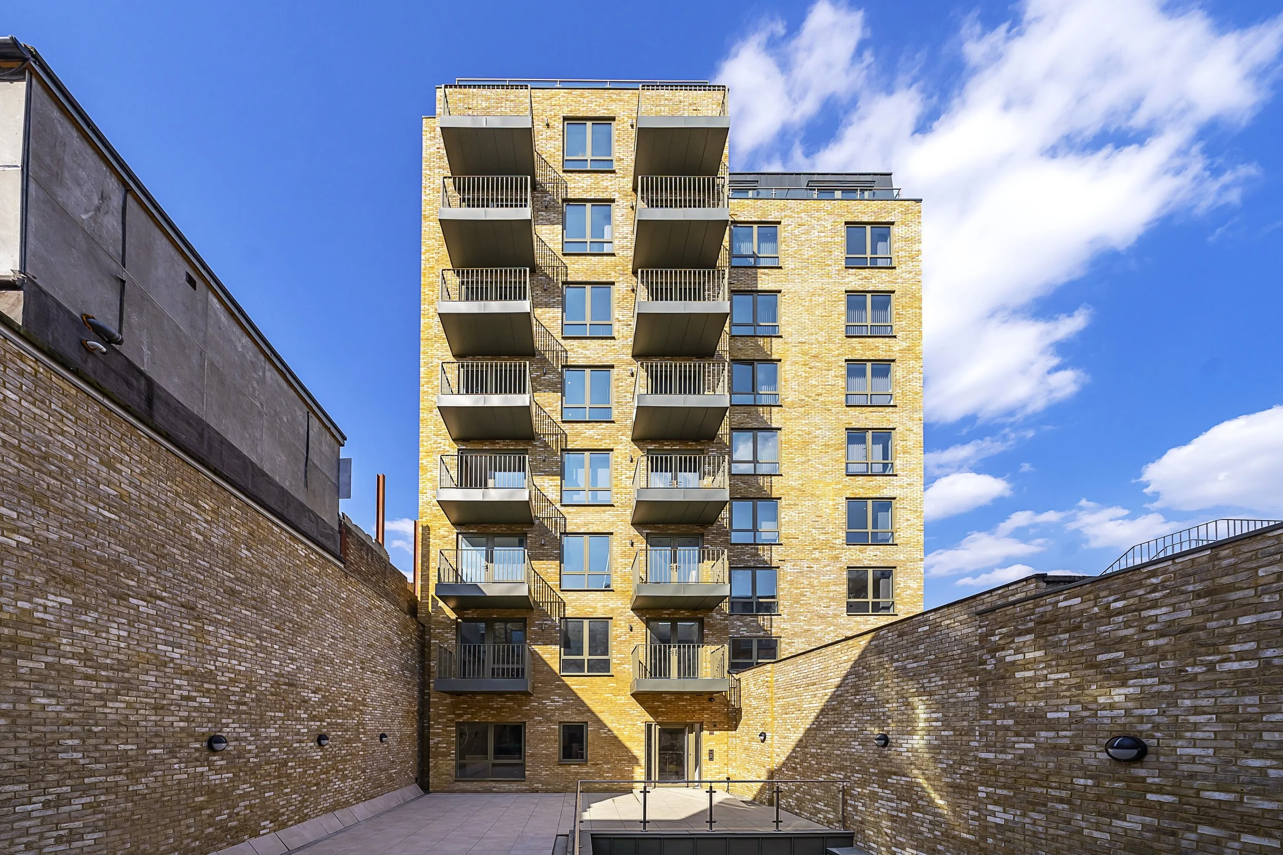 8 Barundi Court Ealing Broadway Station.jpeg