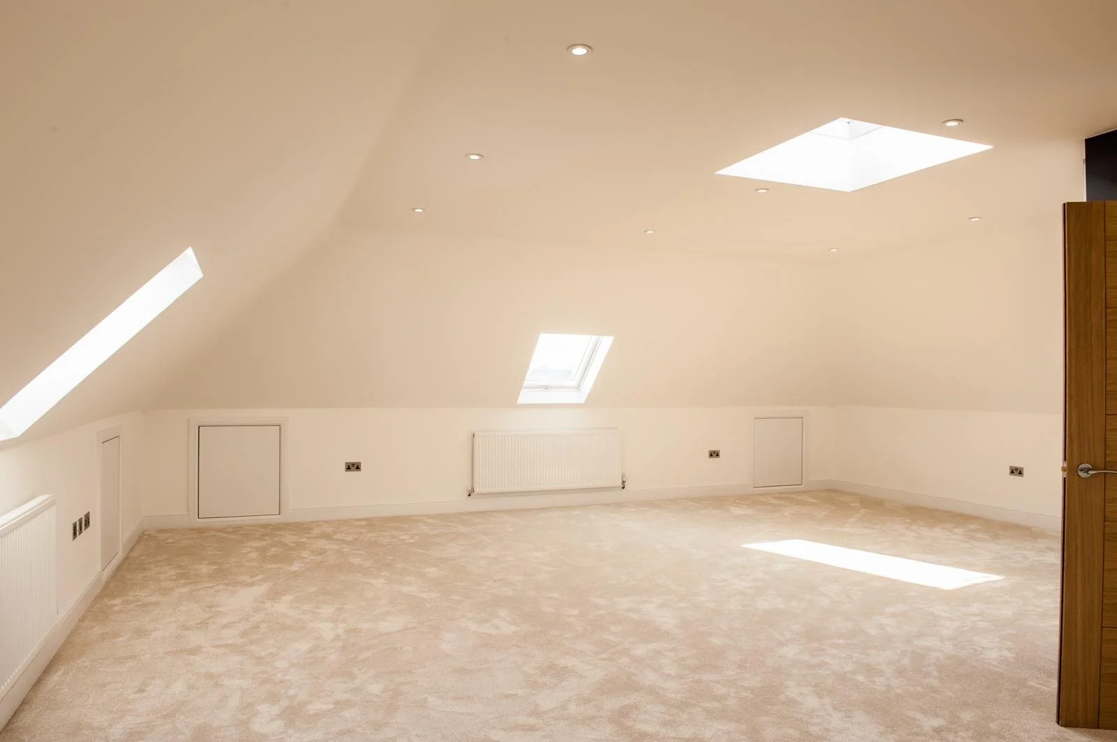 WhatsApp Image 2024-06-03 at 21.24.16 (7).jpeg