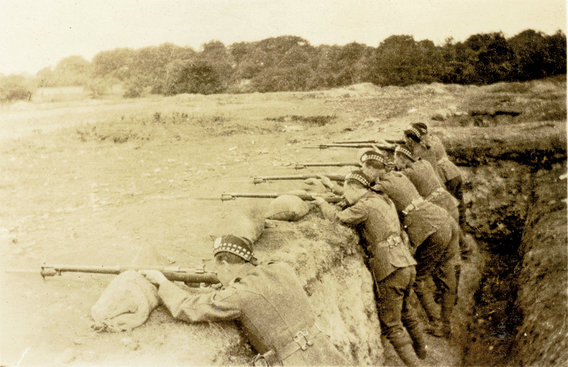 Range day with Ross rifles. The 72nd would not be issued Lee Enfields until they got to France.