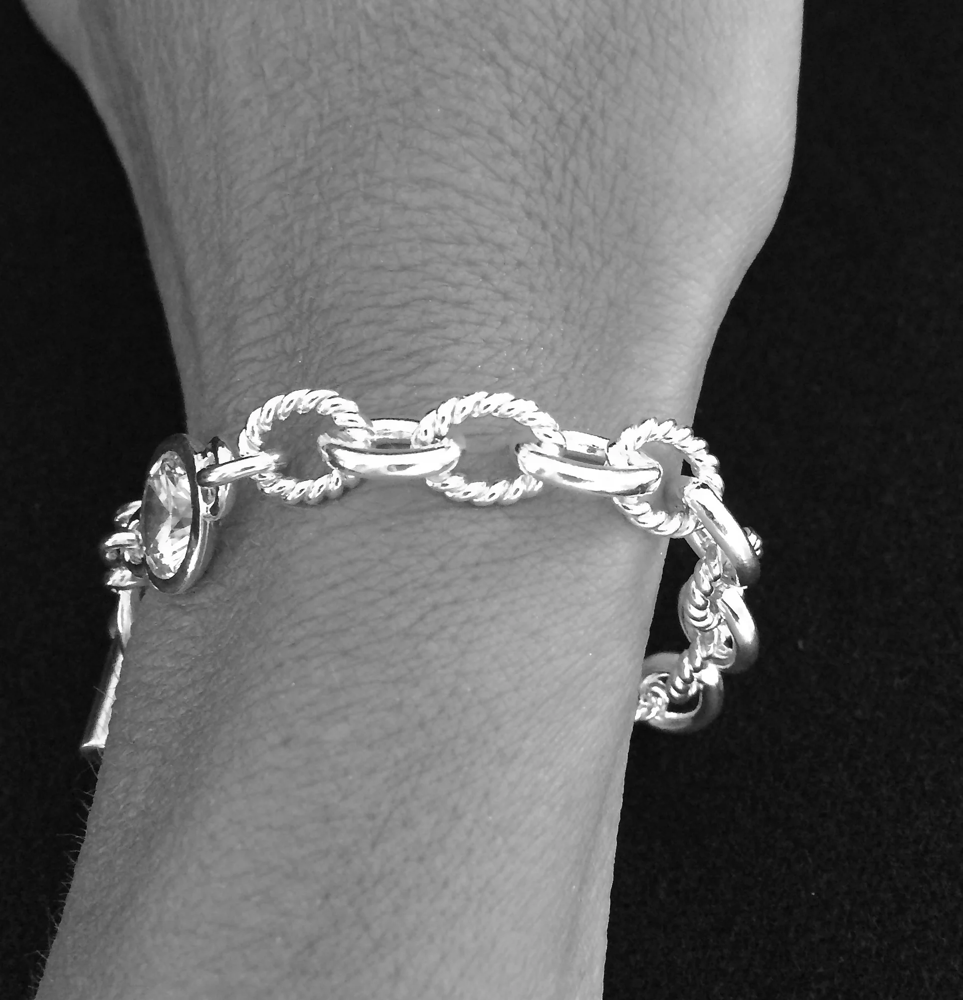 Patterned Jewel Chain.jpg